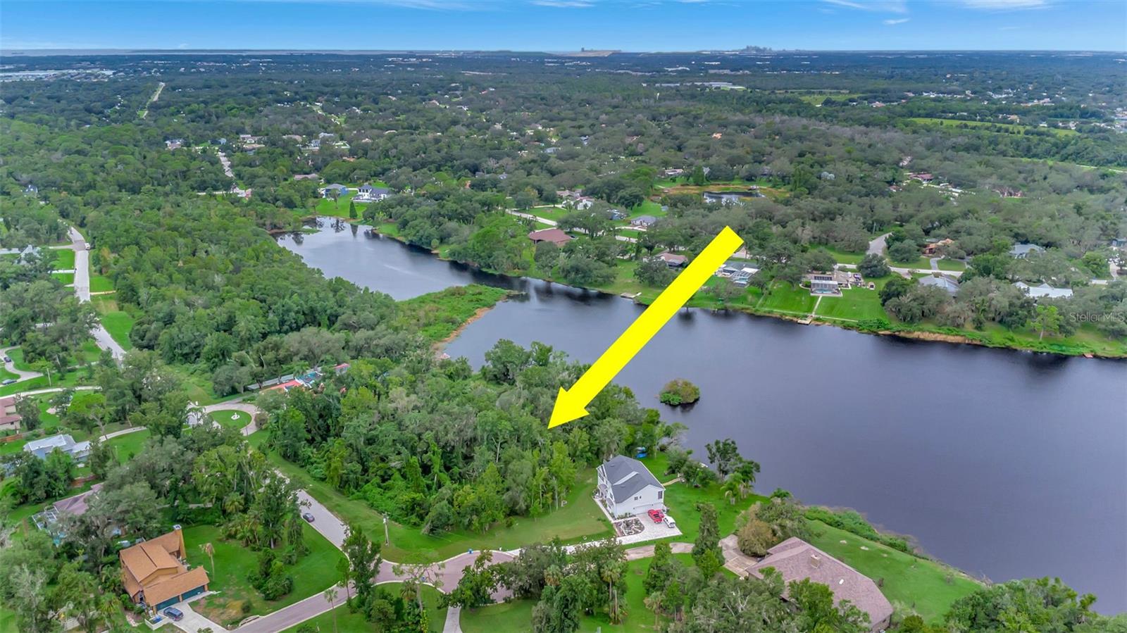 12610 LAKE HILLS DR — photo 2