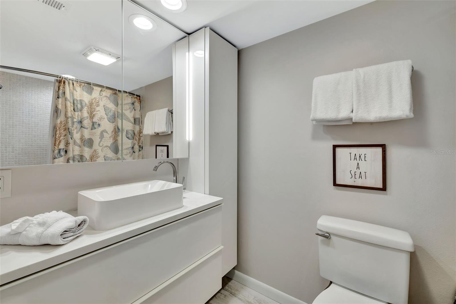 1130 W PEPPERTREE LN #118 — photo 17