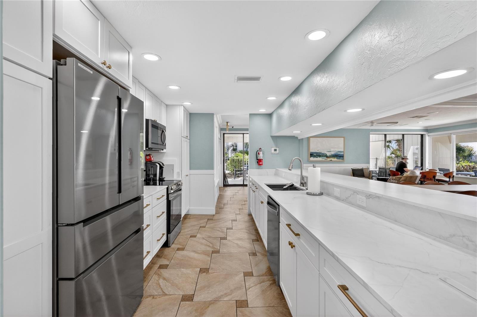 1130 W PEPPERTREE LN #118 — photo 34