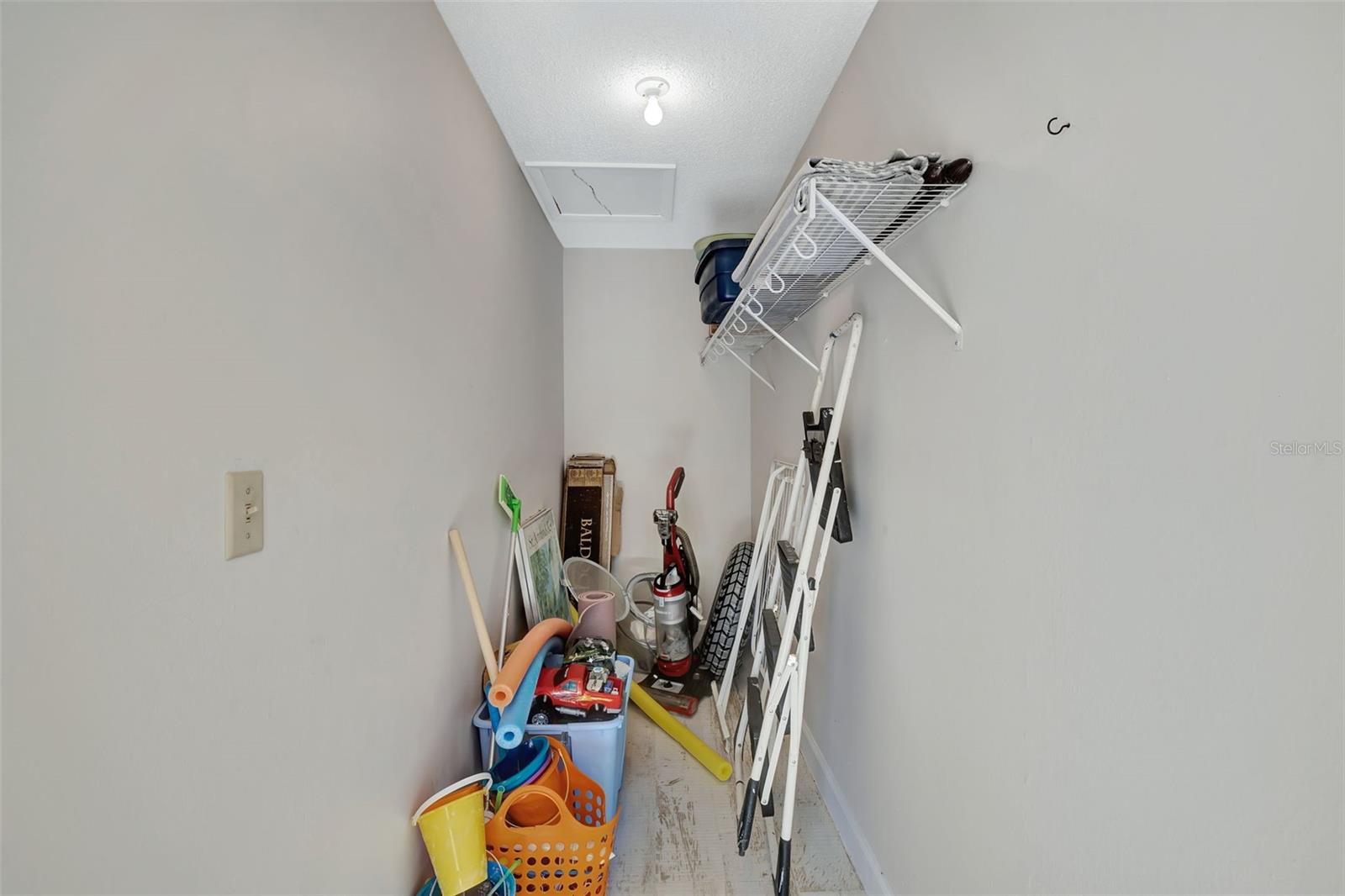 1130 W PEPPERTREE LN #118 — photo 21