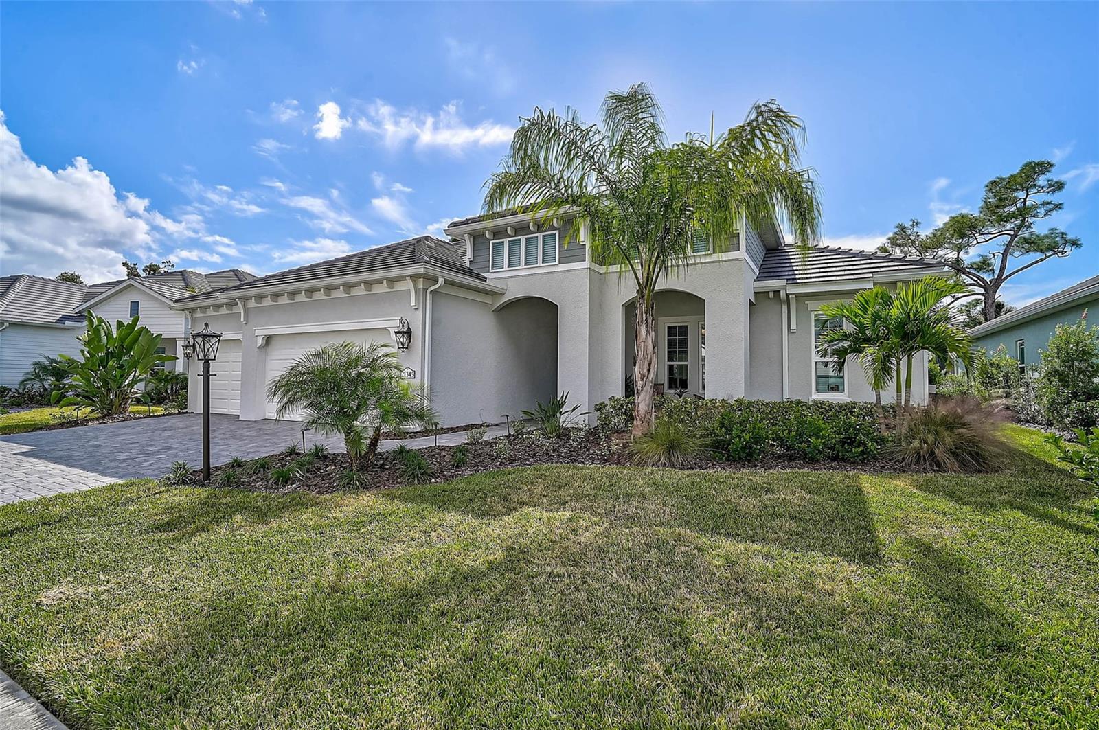 21345 HOLMES CIR — photo 63