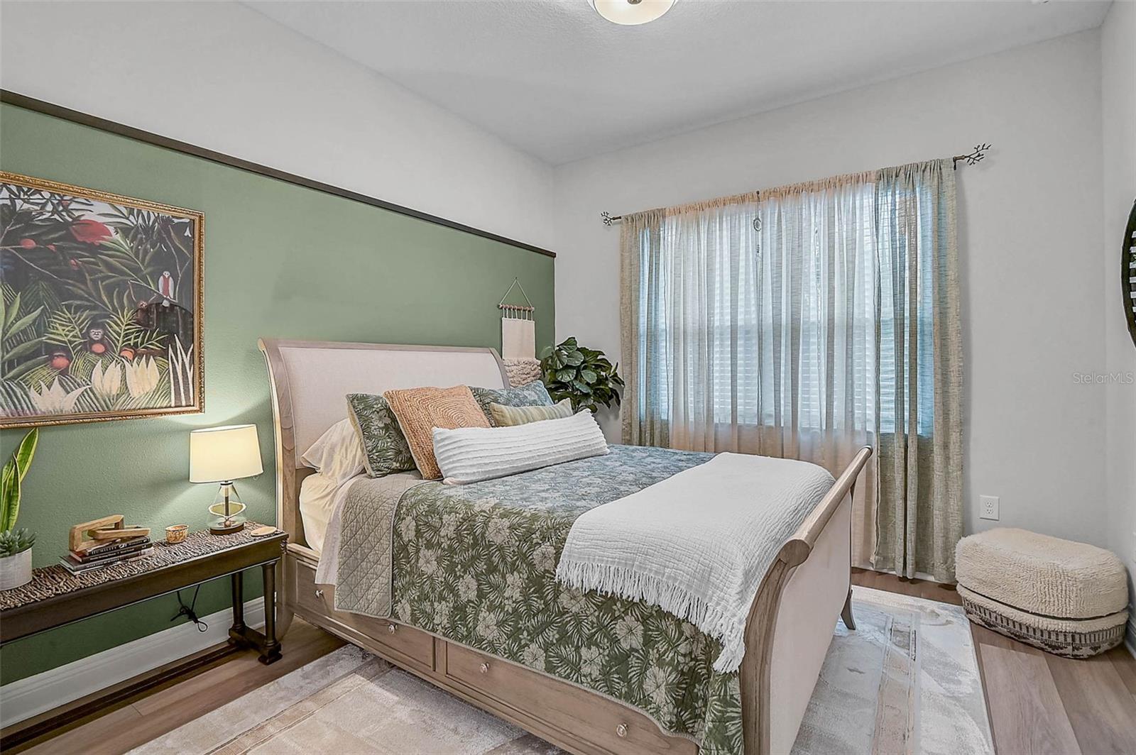 21345 HOLMES CIR — photo 31