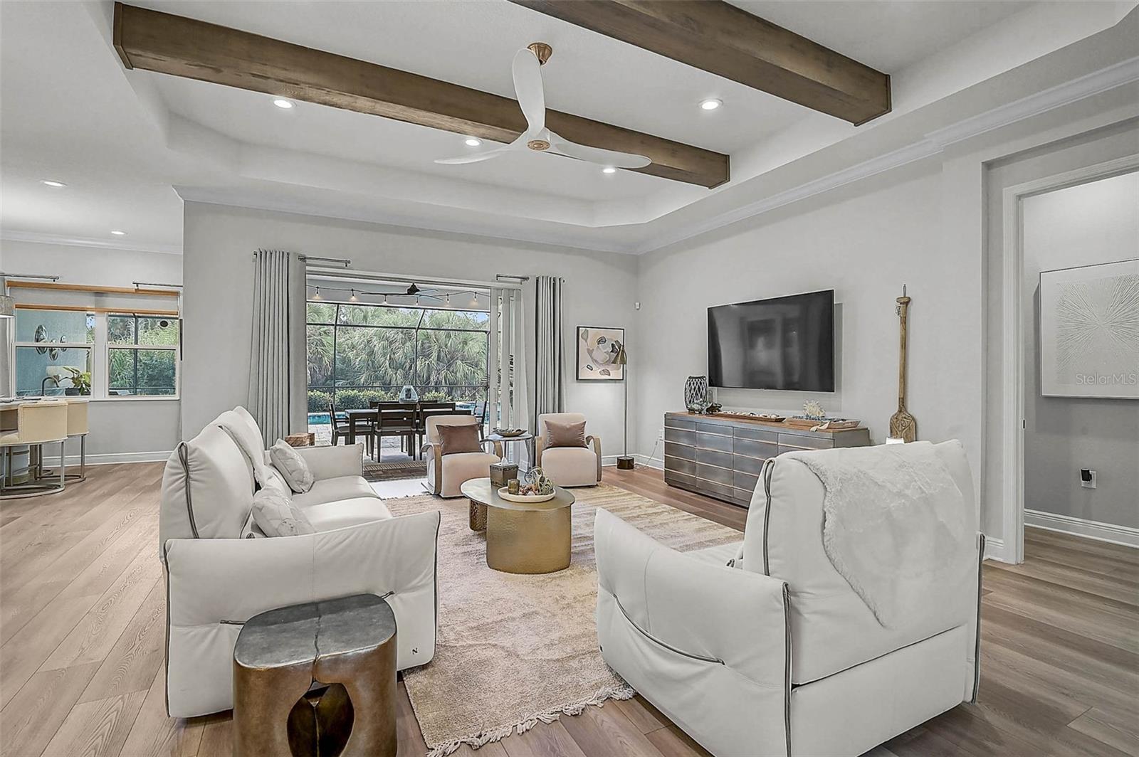 21345 HOLMES CIR — photo 18