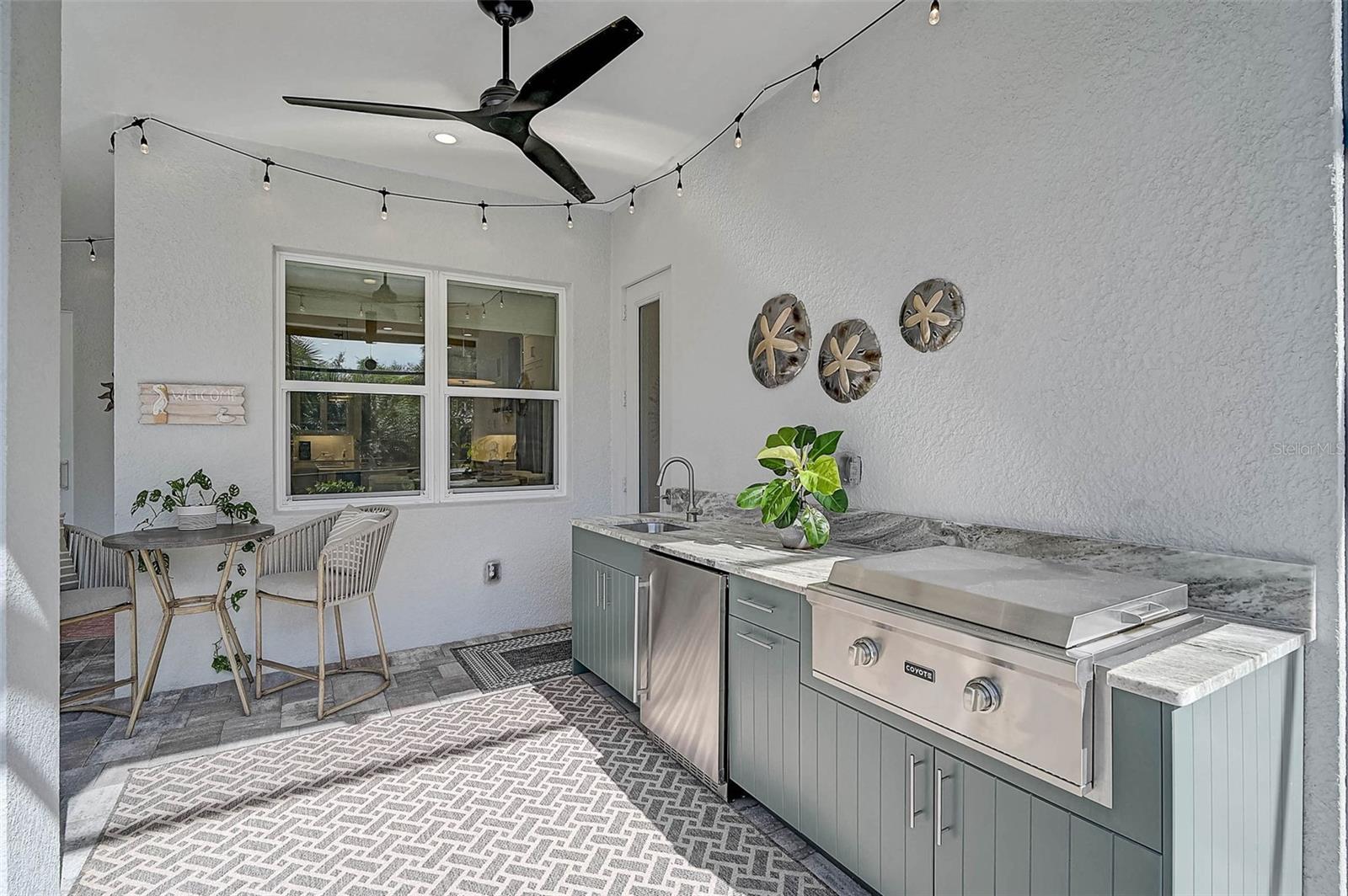 21345 HOLMES CIR — photo 48