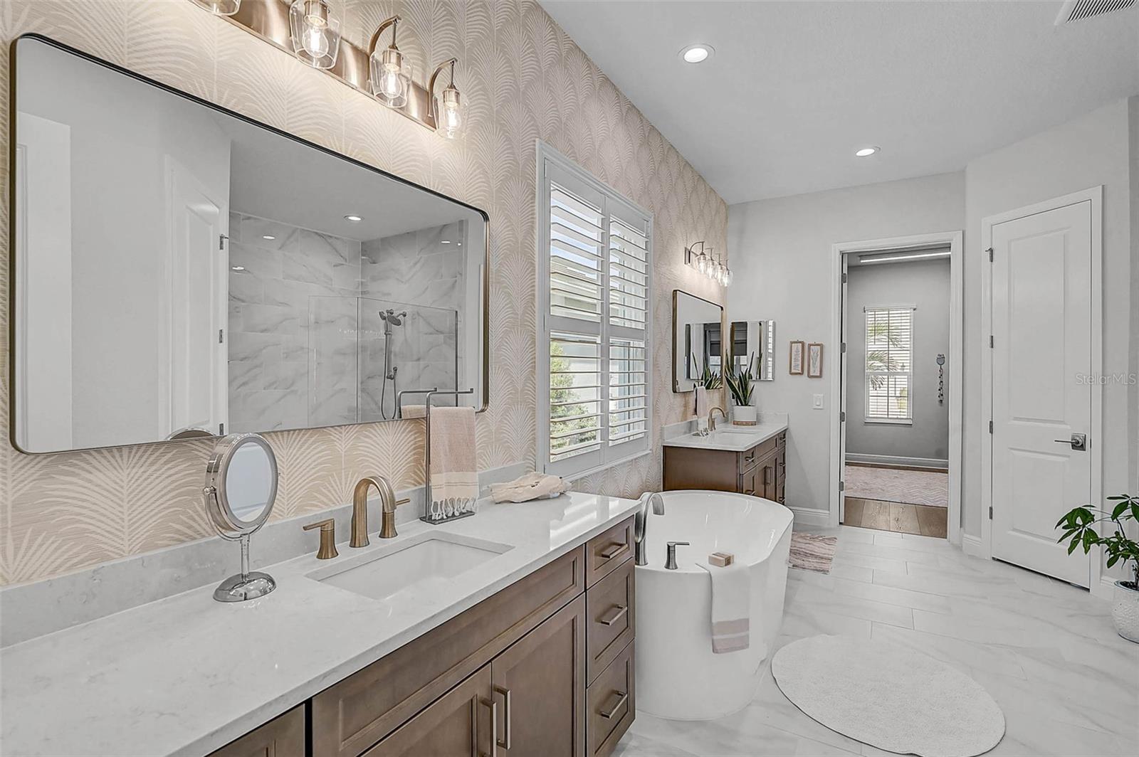 21345 HOLMES CIR — photo 27
