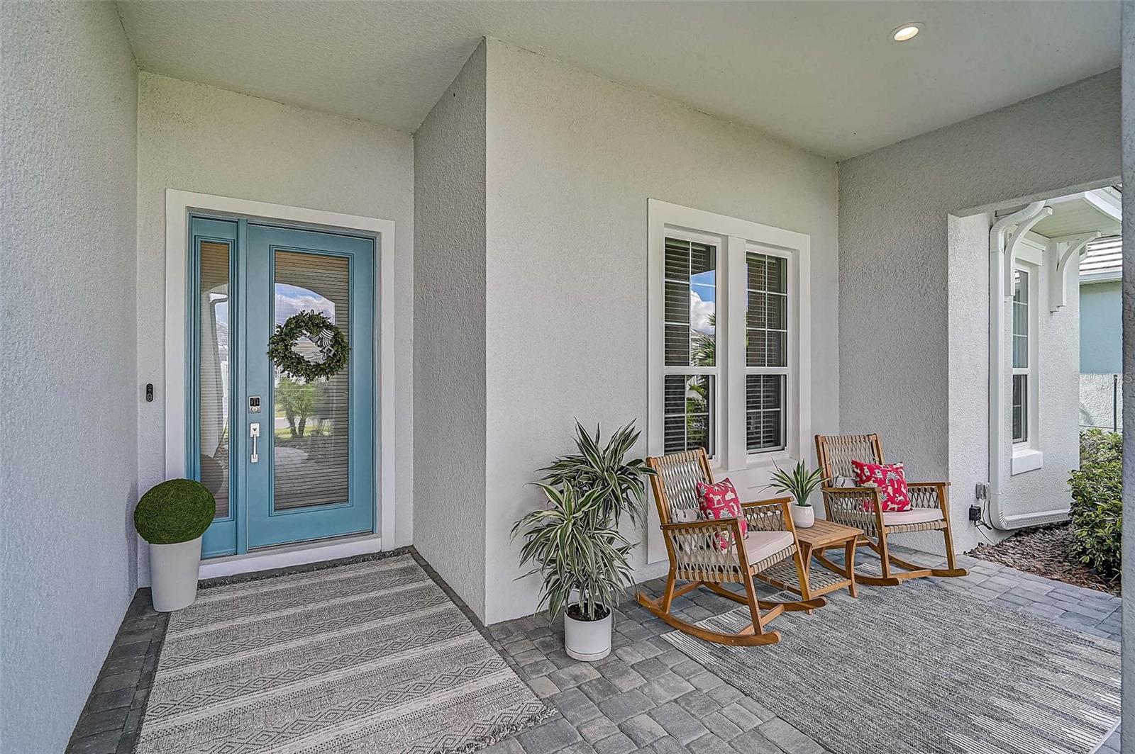 21345 HOLMES CIR — photo 3