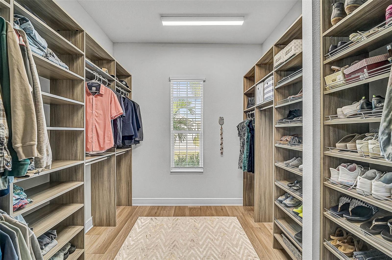 21345 HOLMES CIR — photo 29