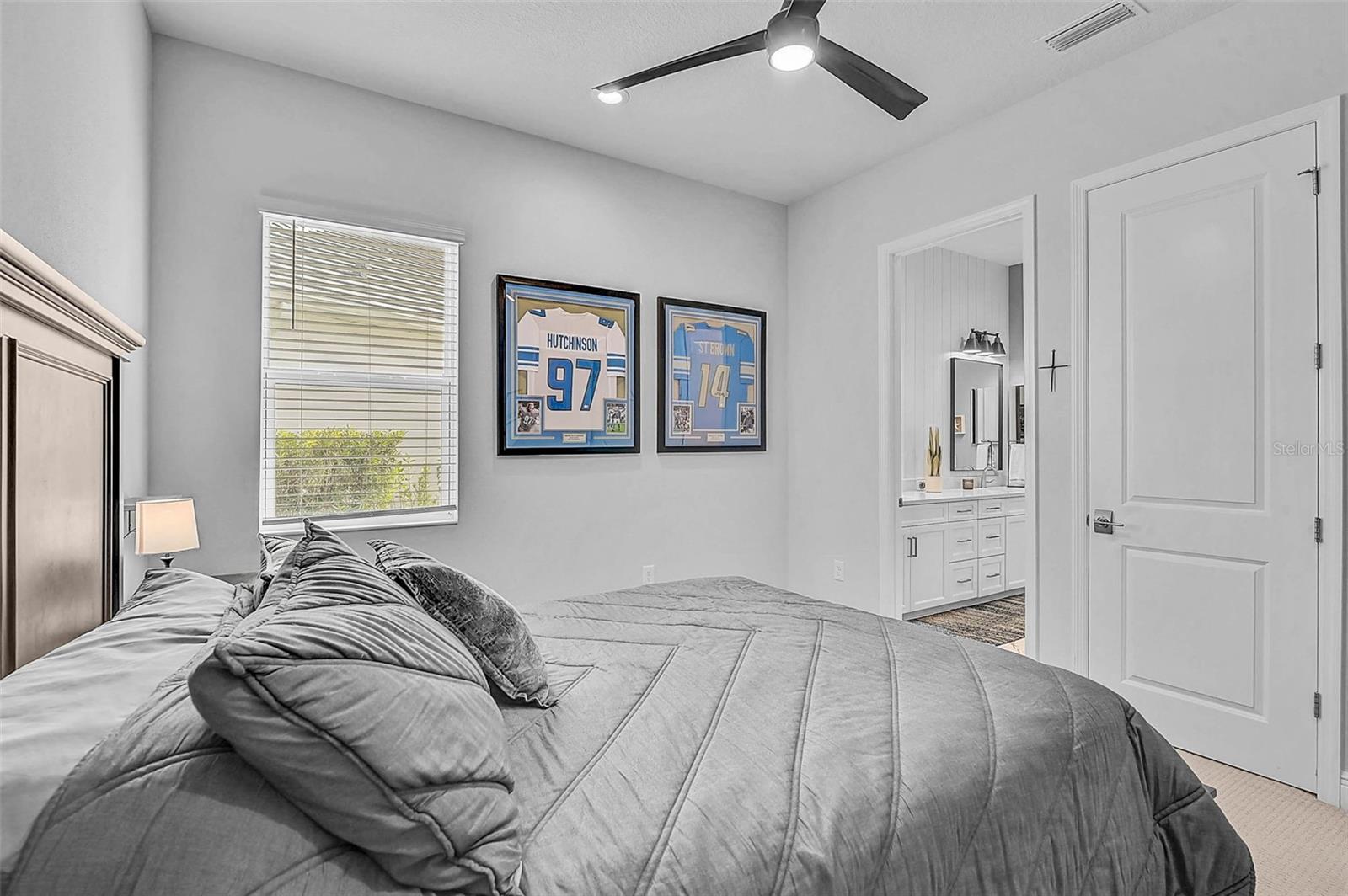 21345 HOLMES CIR — photo 34