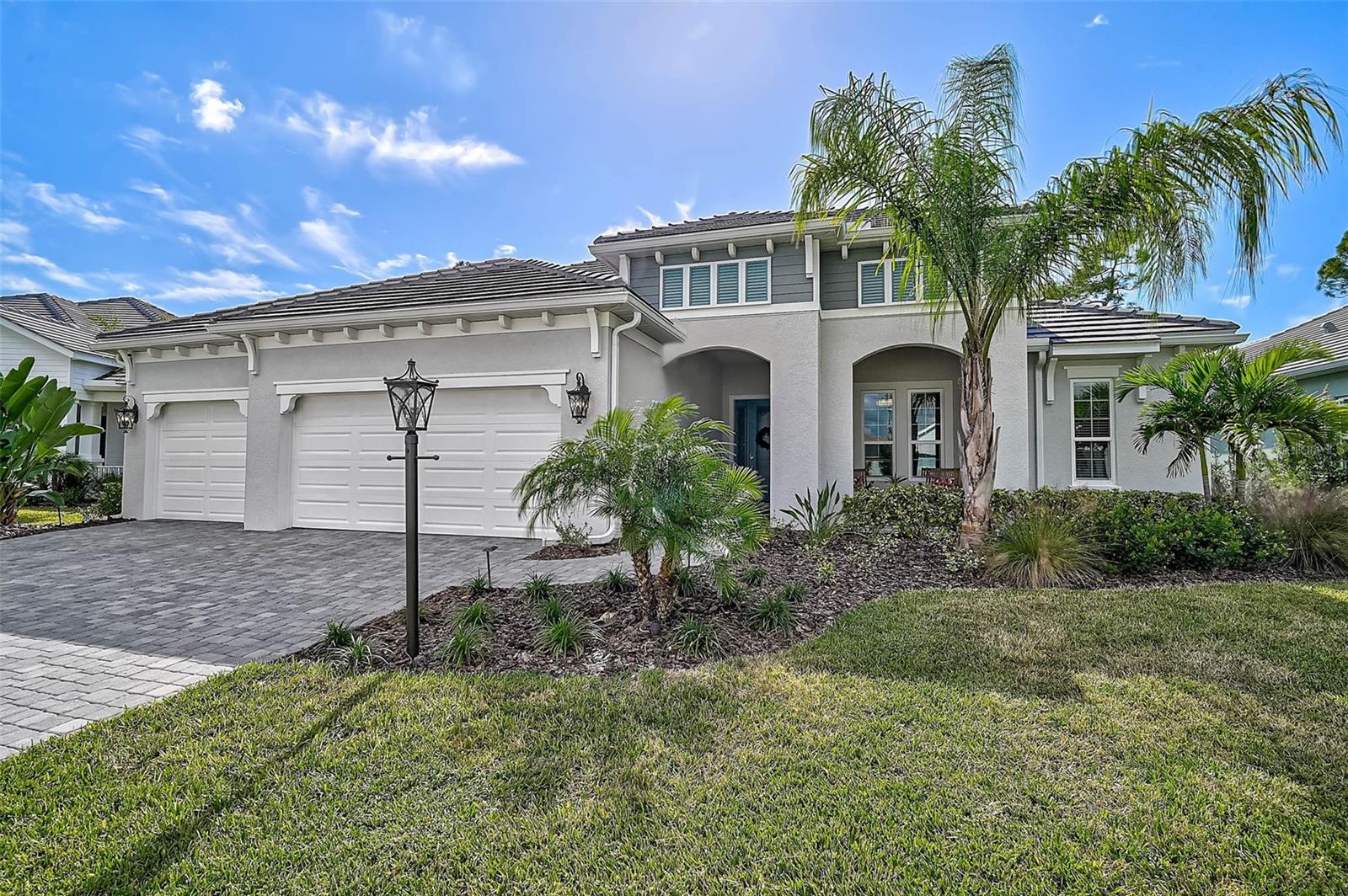 21345 HOLMES CIR — photo 2