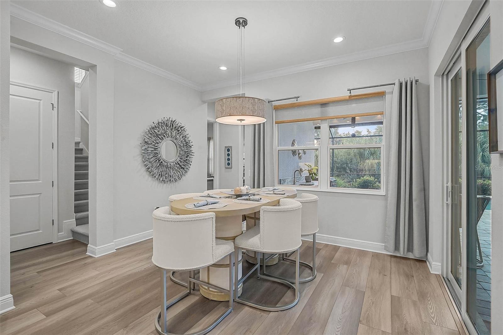 21345 HOLMES CIR — photo 12