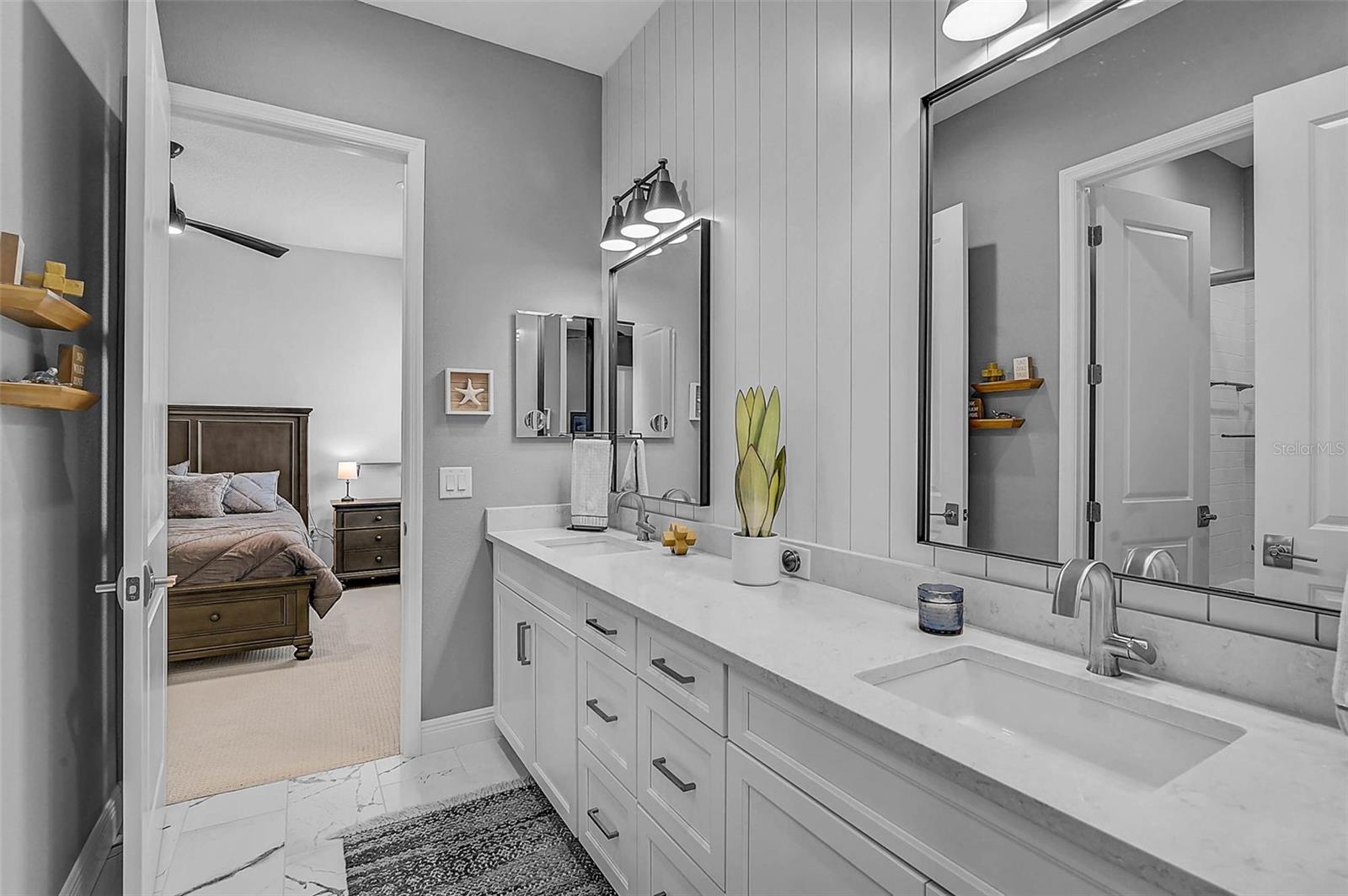 21345 HOLMES CIR — photo 36
