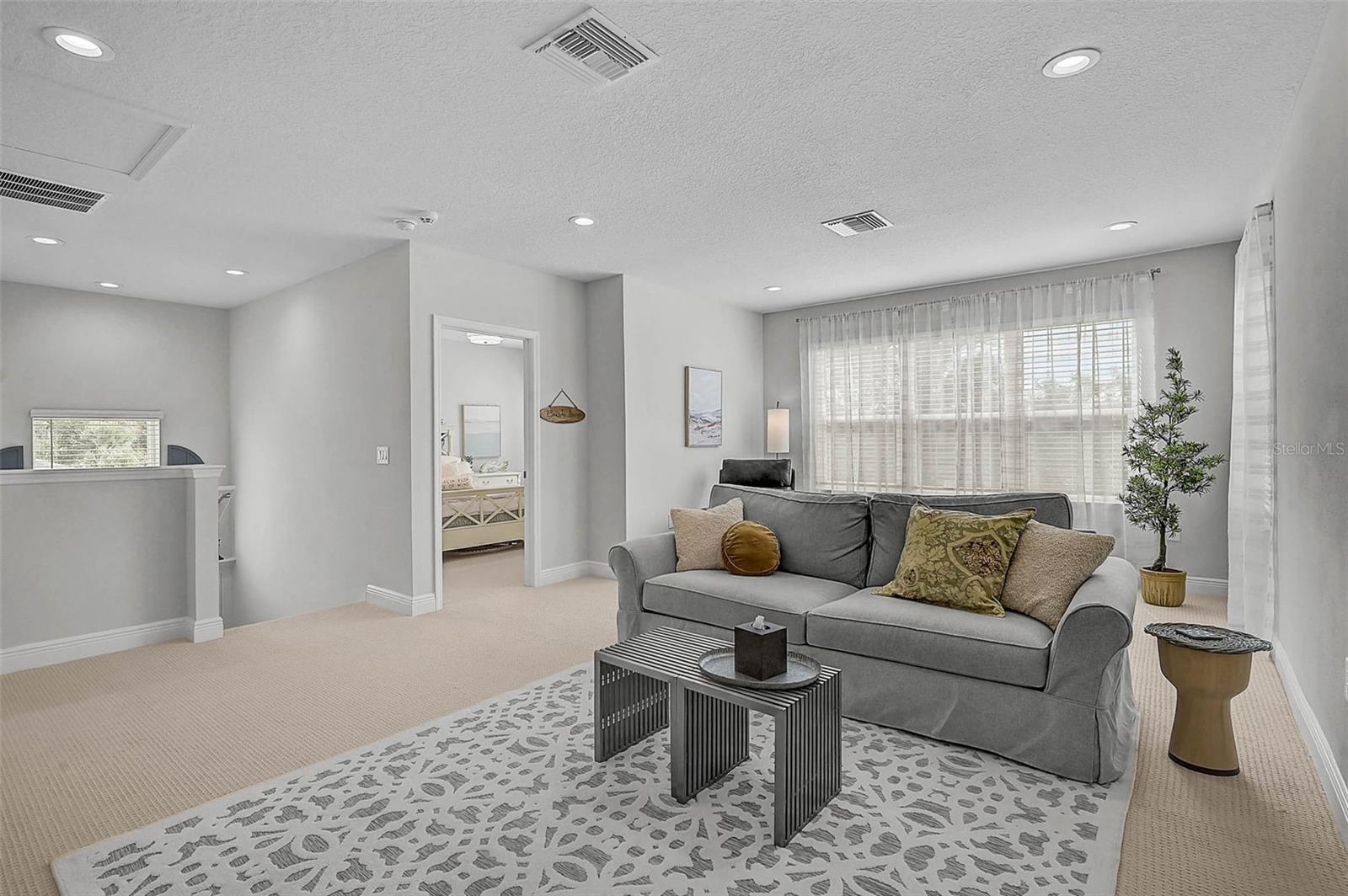 21345 HOLMES CIR — photo 41