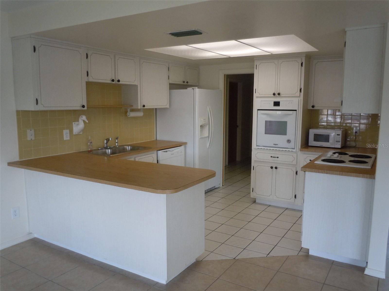 4850 BONITO DR — photo 17