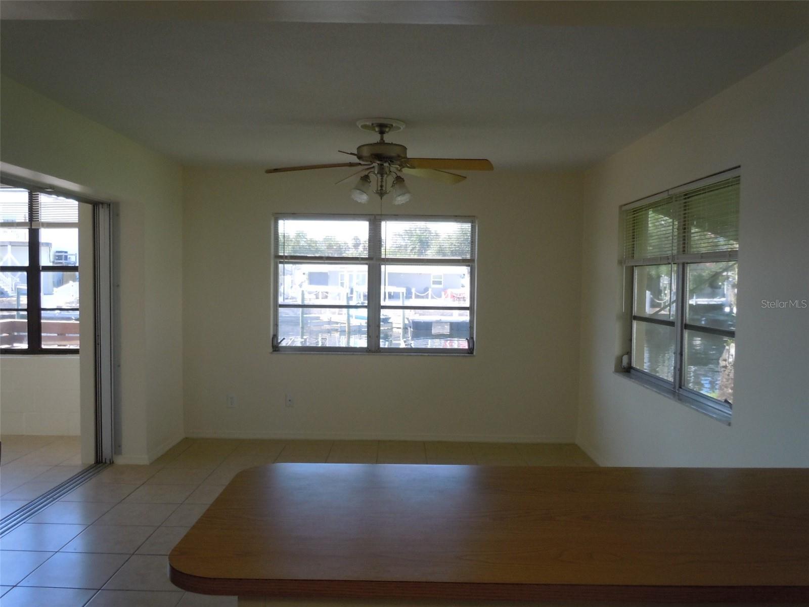 4850 BONITO DR — photo 12