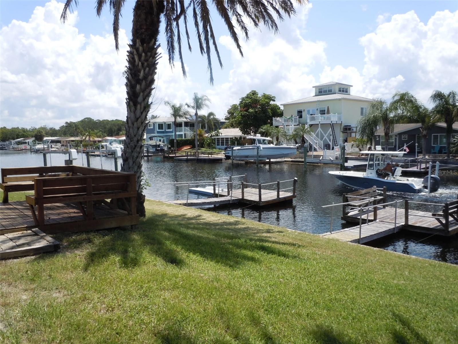4850 BONITO DR — photo 4