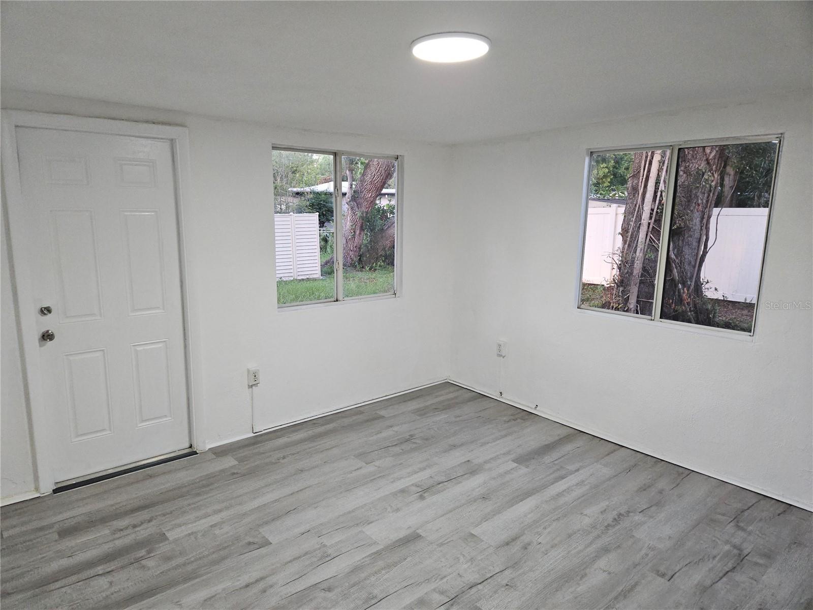 1574 CROWN ST — photo 13