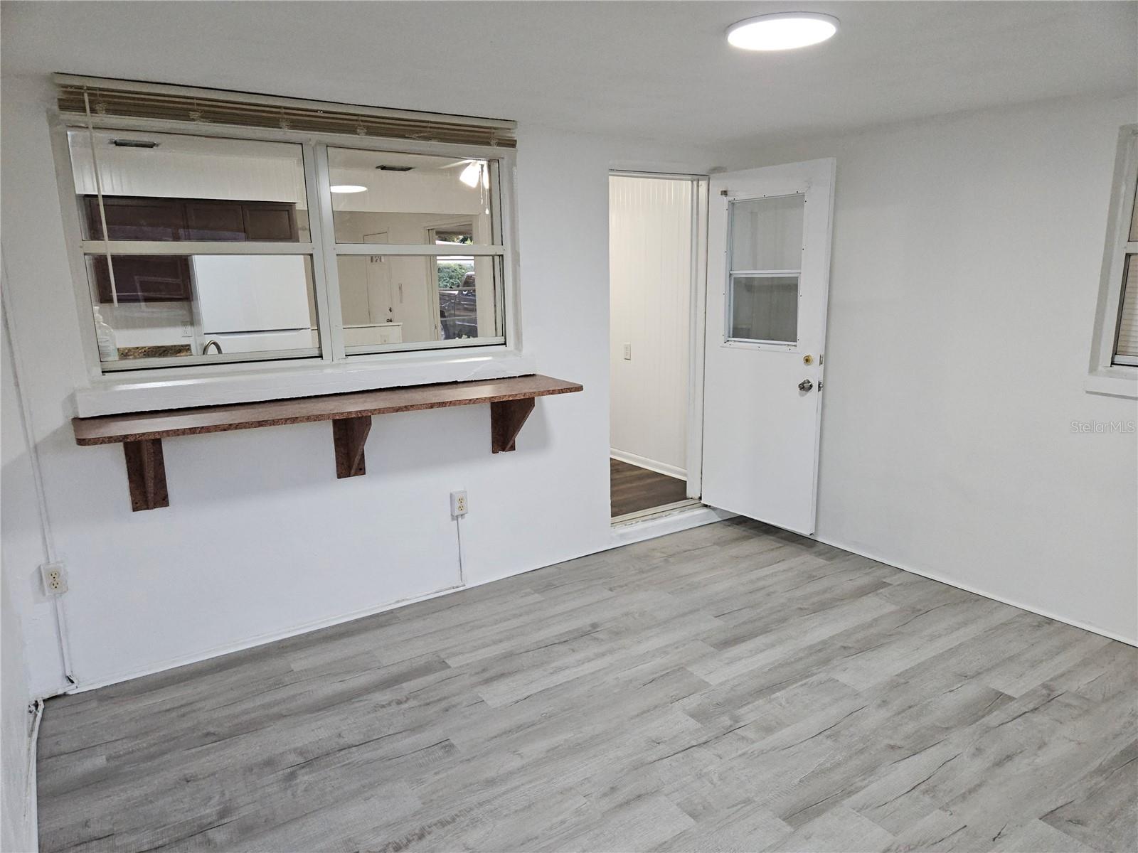 1574 CROWN ST — photo 14