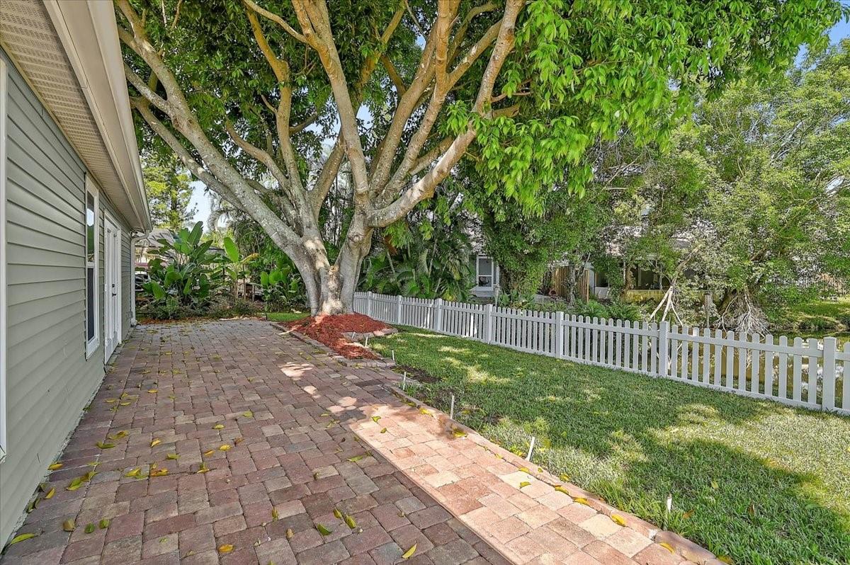 7739 33RD LN E — photo 53