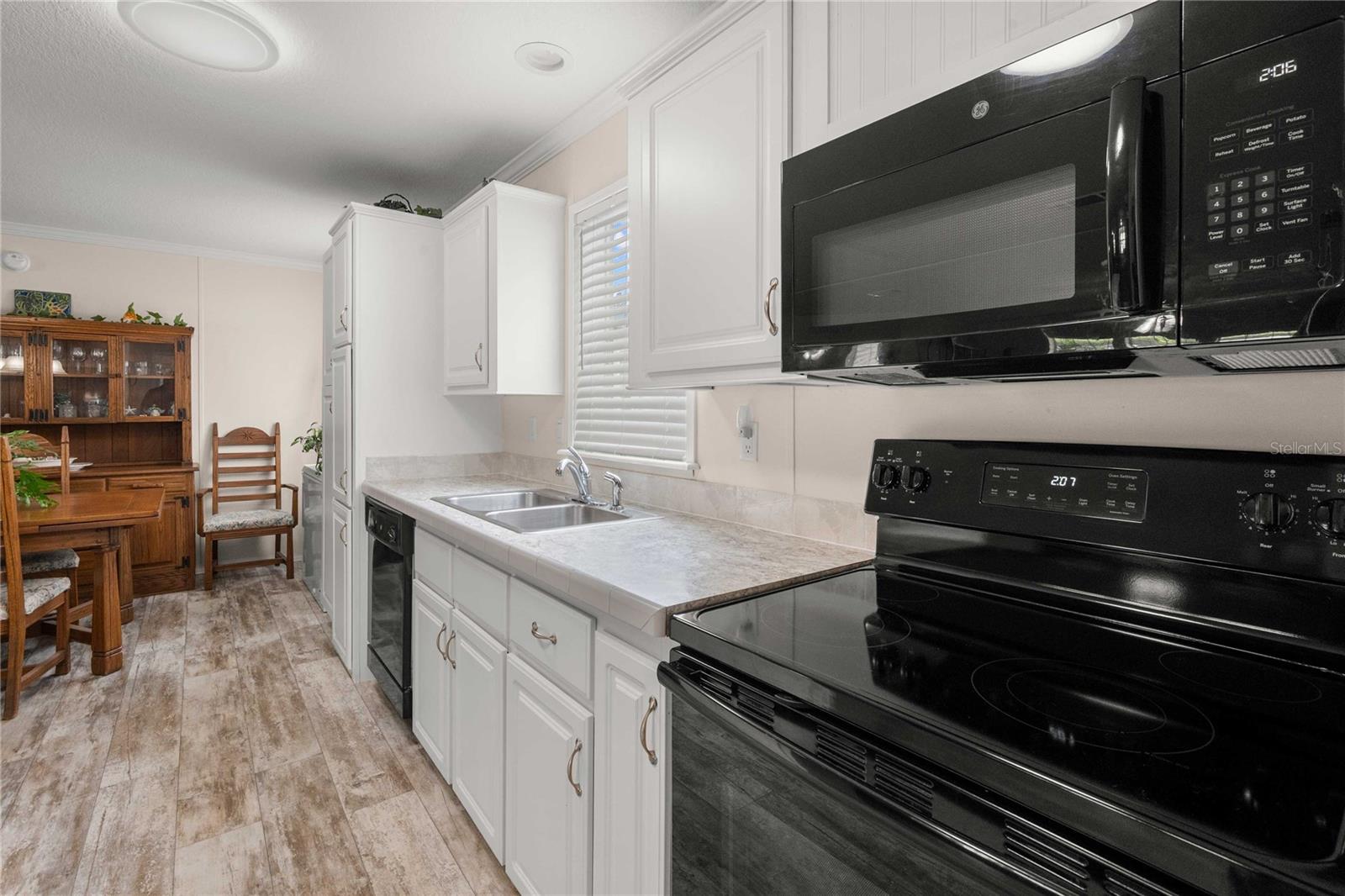 38417 MONET DR — photo 11