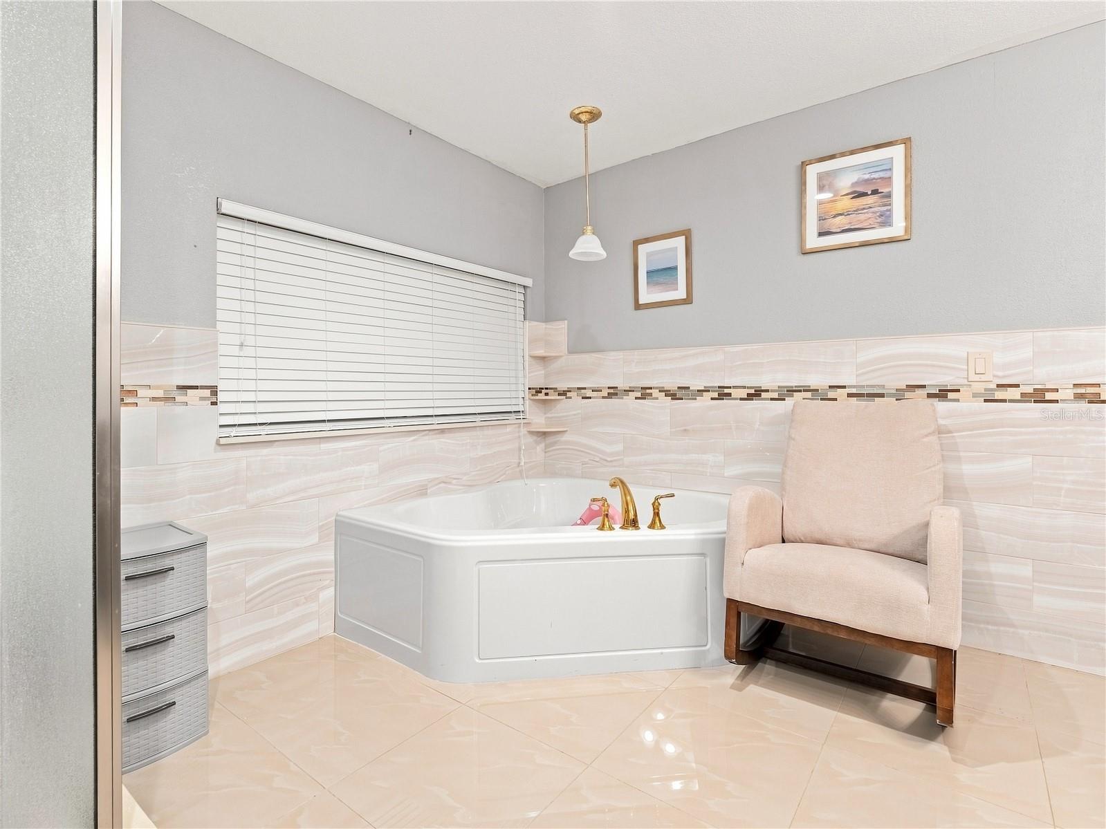 6529 LA MESA CIR — photo 15