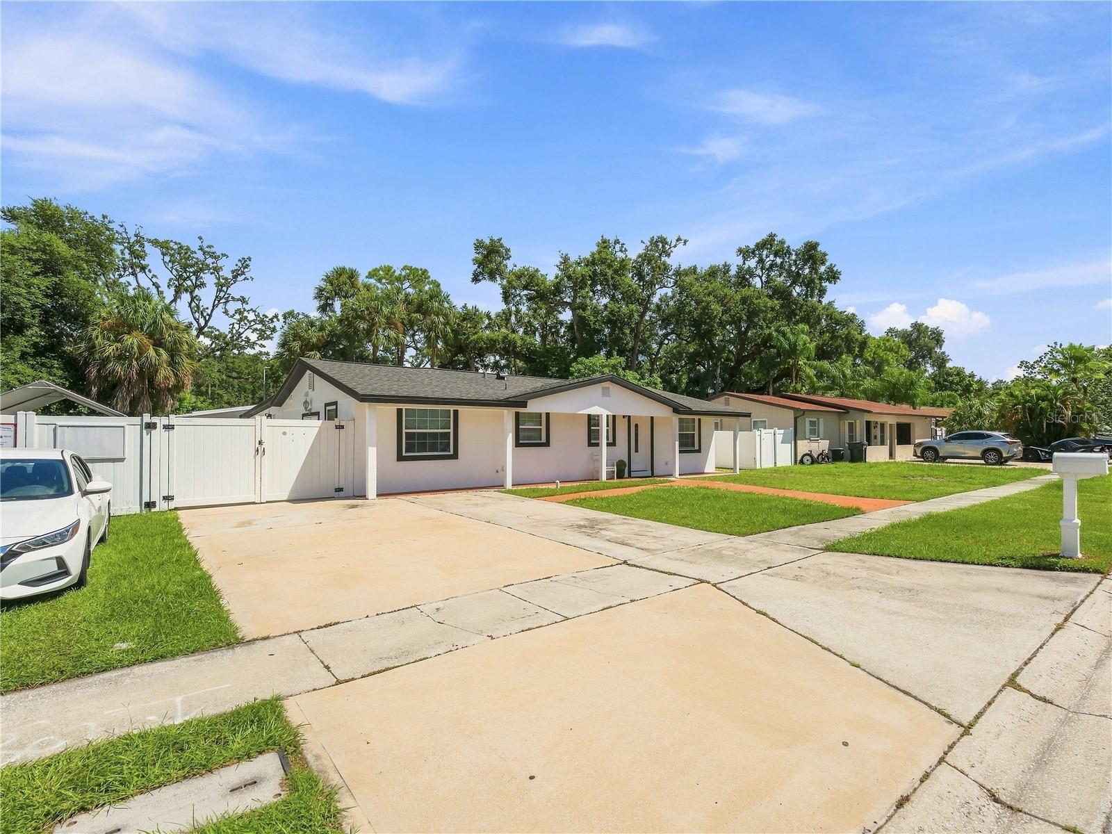 6529 LA MESA CIR — photo 4