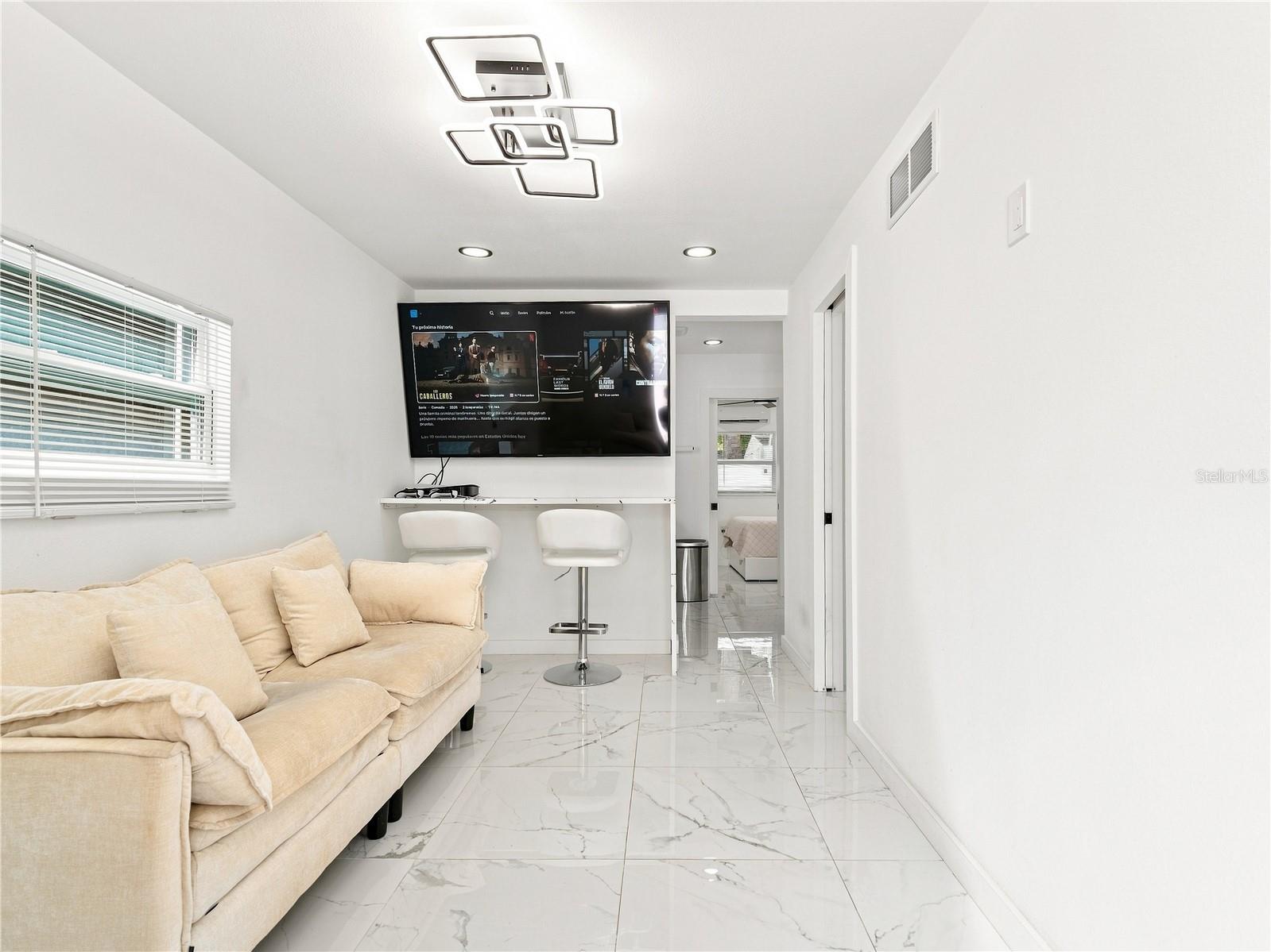 6529 LA MESA CIR — photo 37