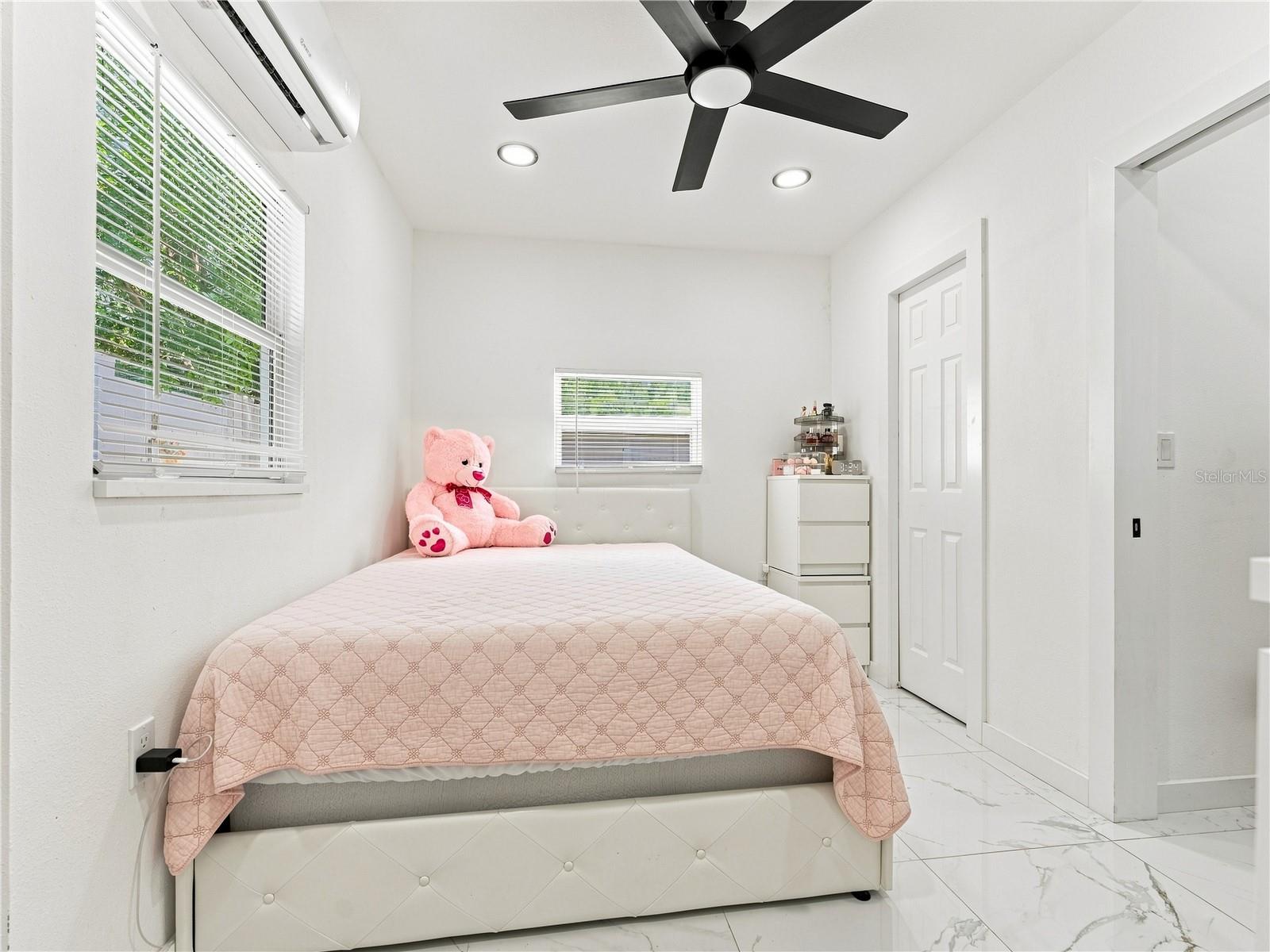 6529 LA MESA CIR — photo 35