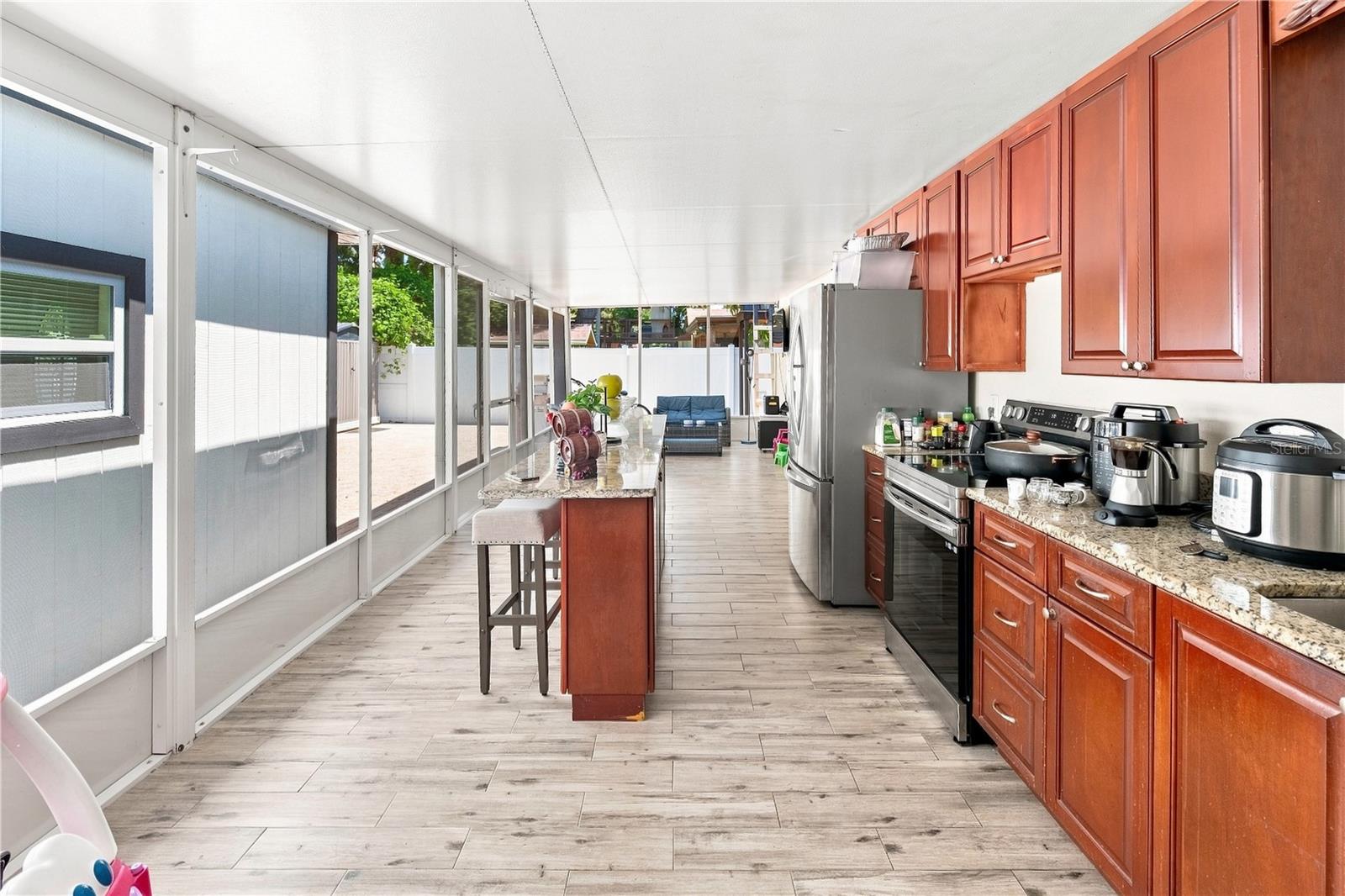 6529 LA MESA CIR — photo 31