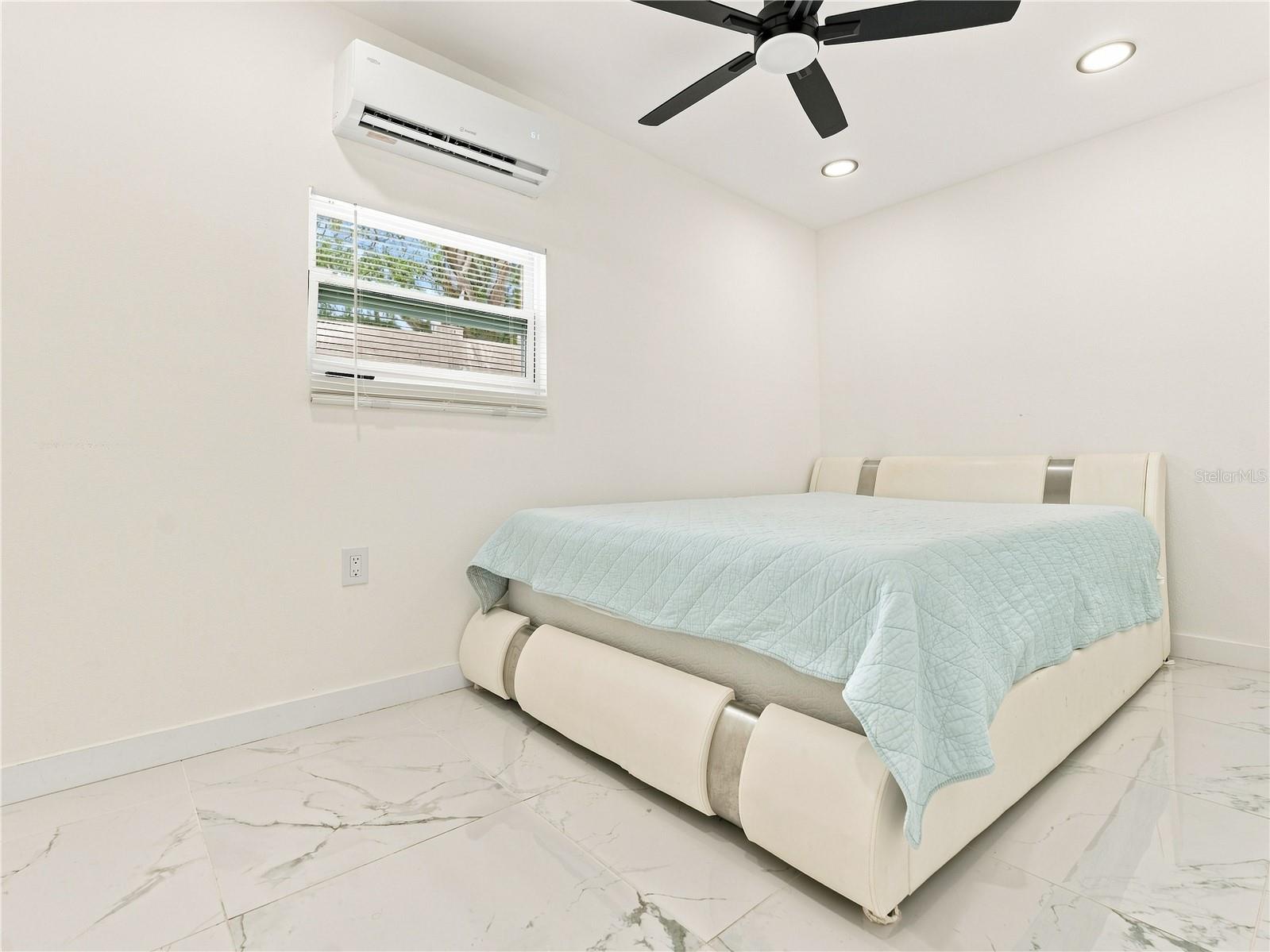 6529 LA MESA CIR — photo 36