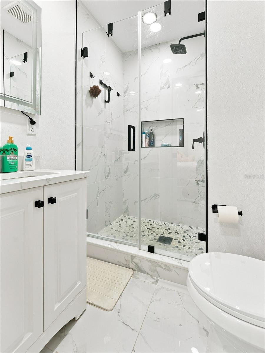 6529 LA MESA CIR — photo 39