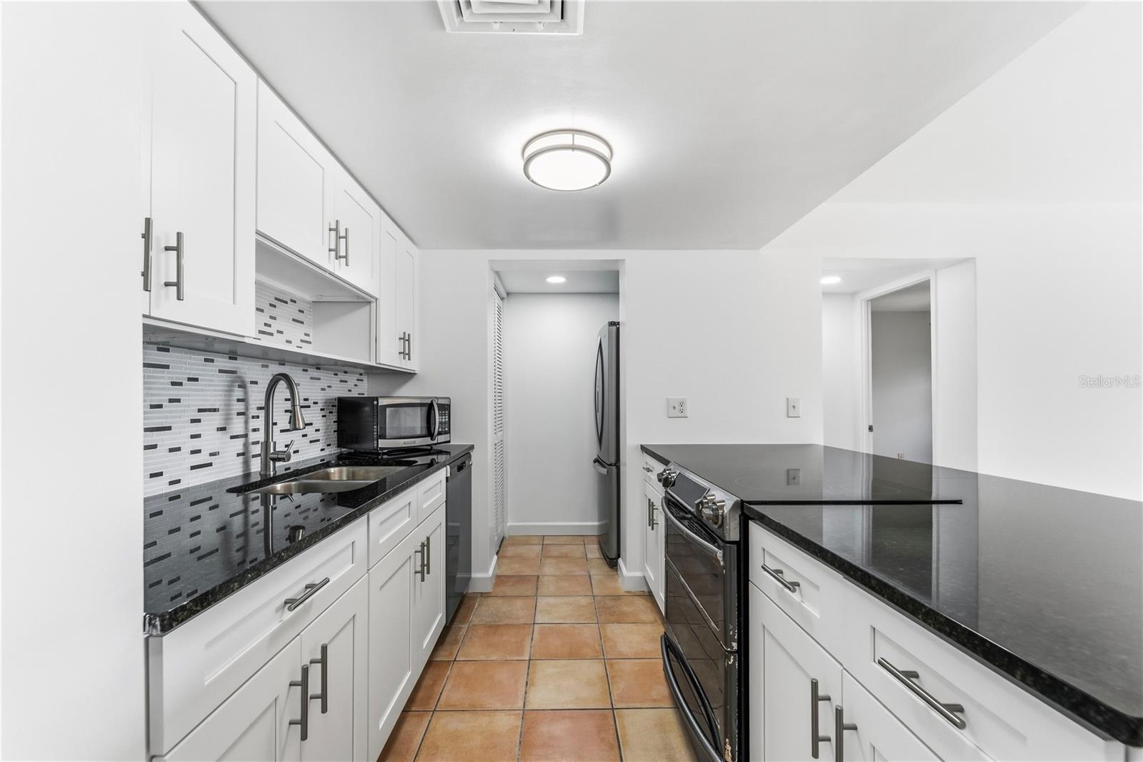 5820 N CHURCH AVE #422 — photo 4
