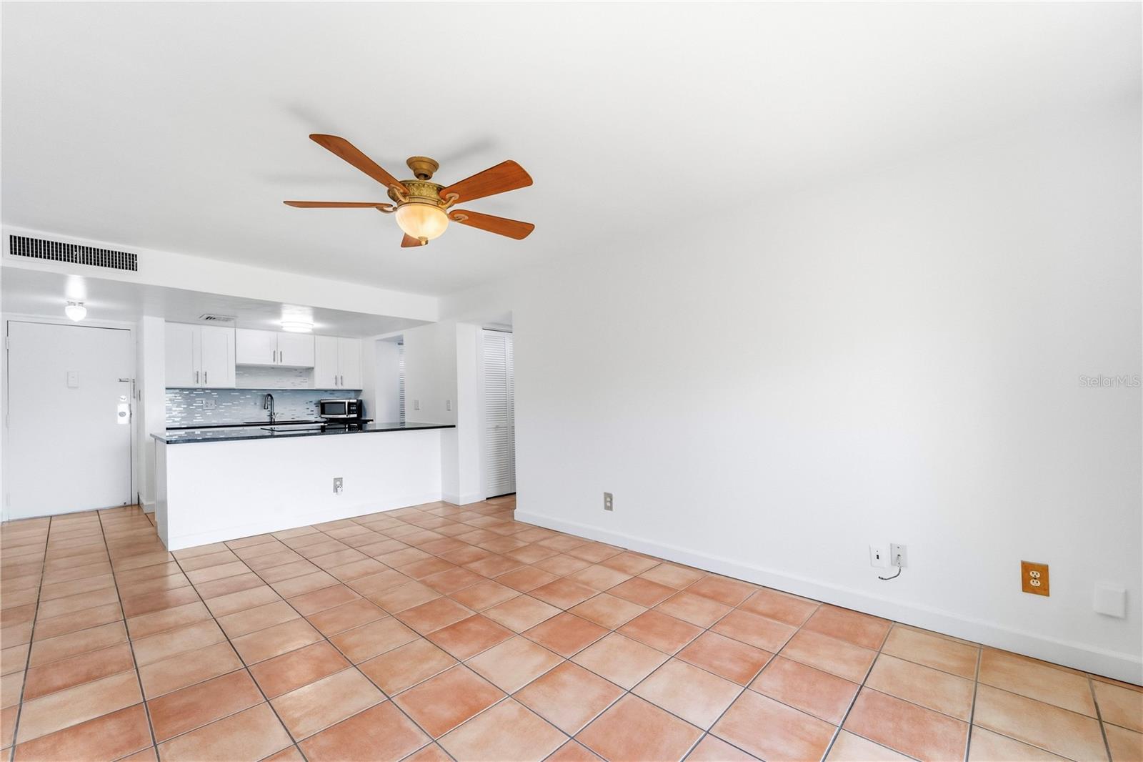 5820 N CHURCH AVE #422 — photo 6