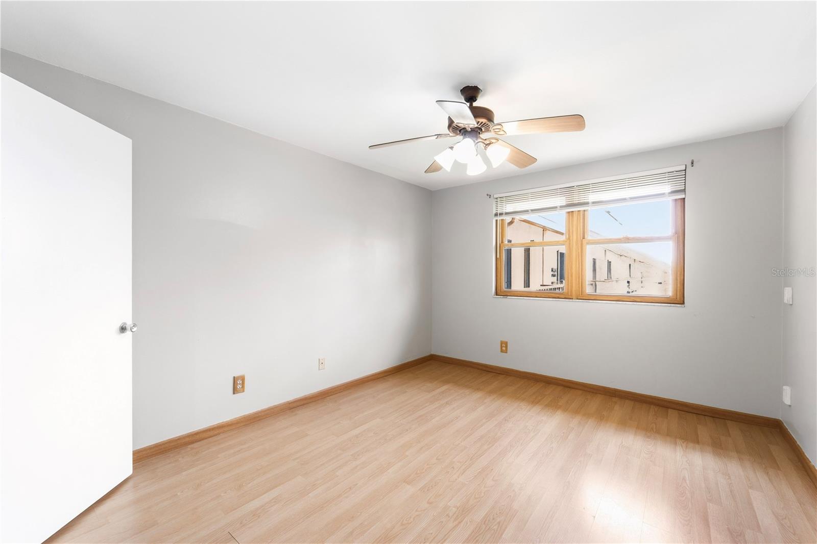 5820 N CHURCH AVE #422 — photo 11