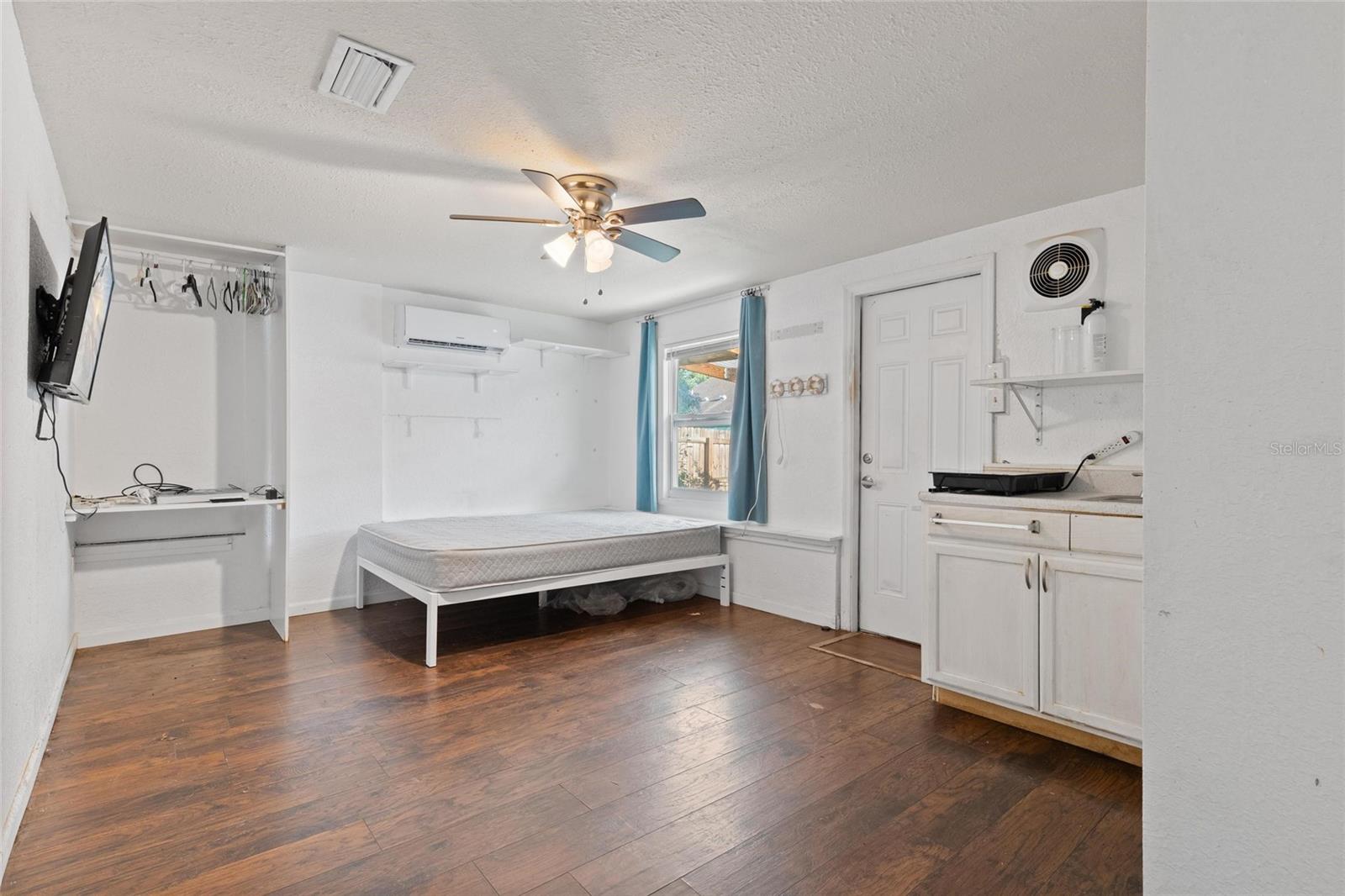 10811 VALENCIA TER — photo 12