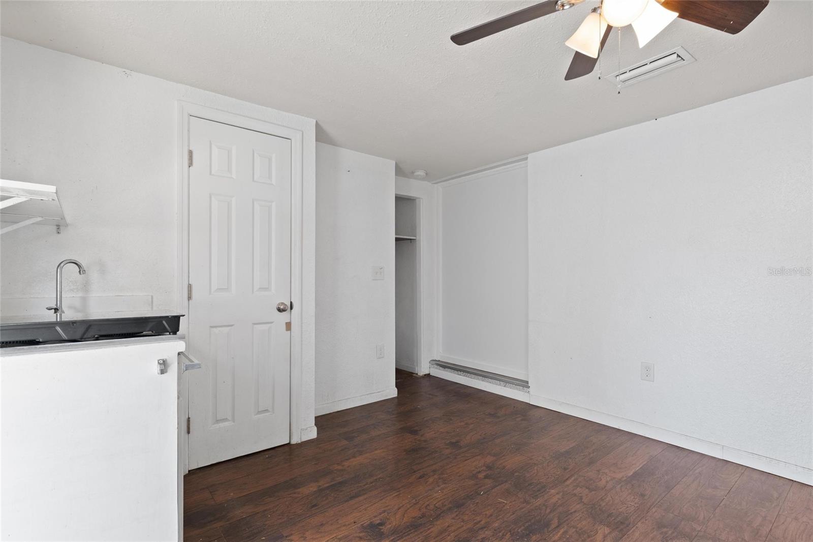 10811 VALENCIA TER — photo 13