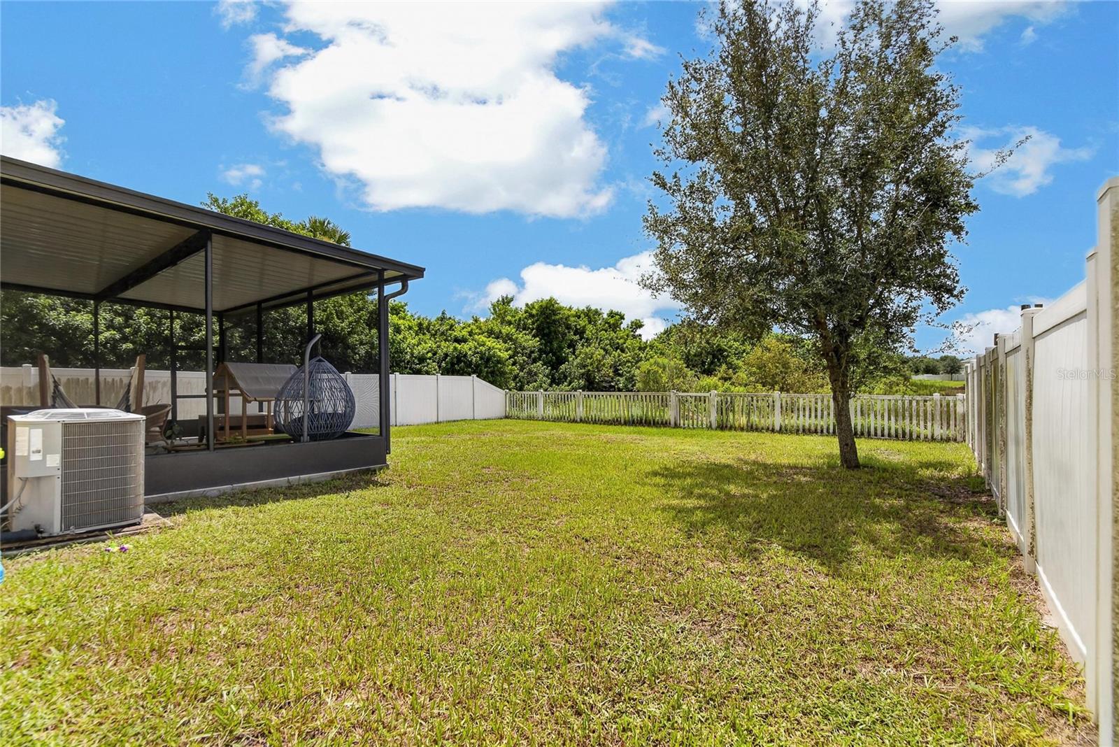 8219 BILSTON VILLAGE LN — photo 31