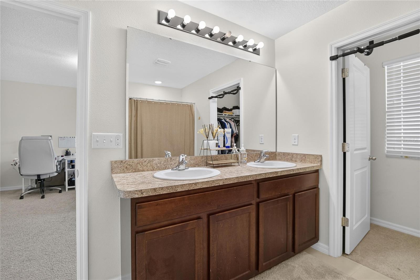 8219 BILSTON VILLAGE LN — photo 9