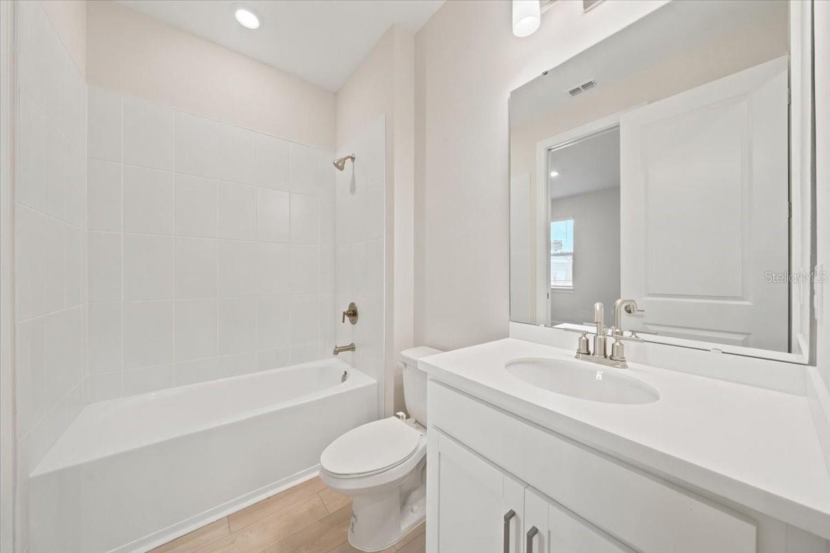 7804 CASPIAN — photo 33