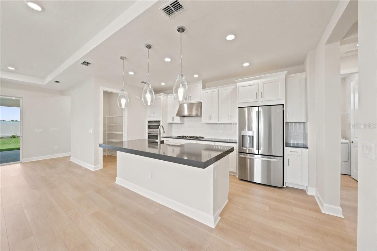 7804 CASPIAN — photo 14