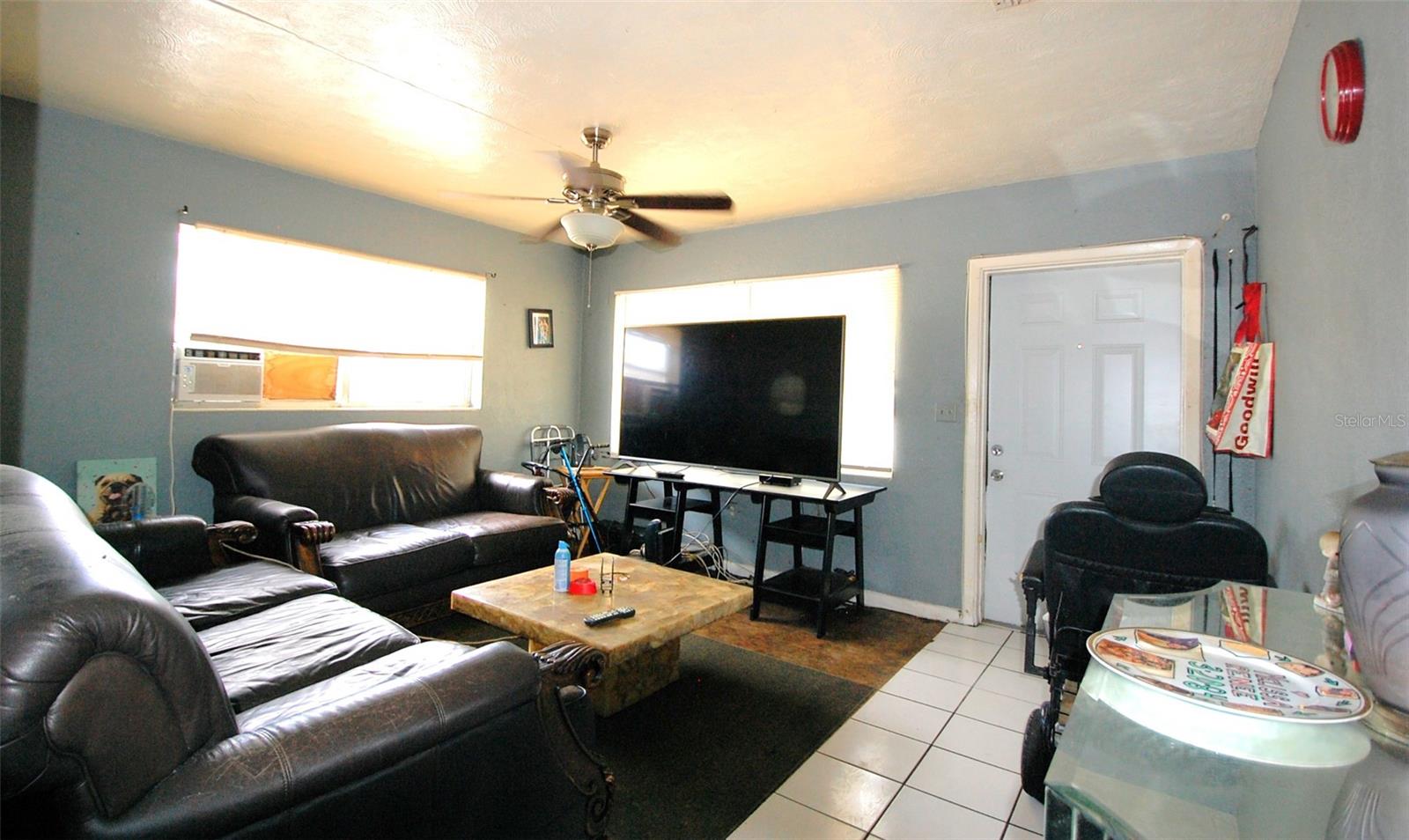 1636 S JEFFERSON AVE — photo 4