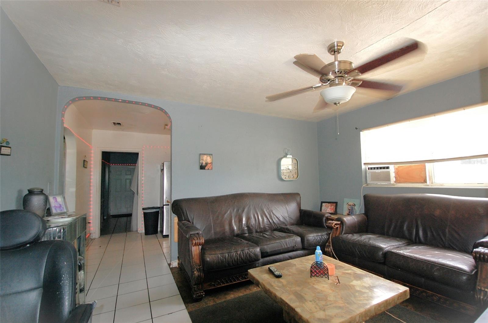 1636 S JEFFERSON AVE — photo 3