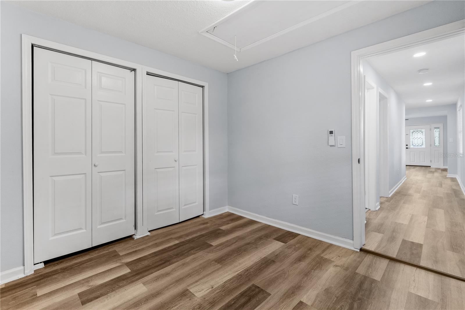 2410 E COLUMBUS DR — photo 13