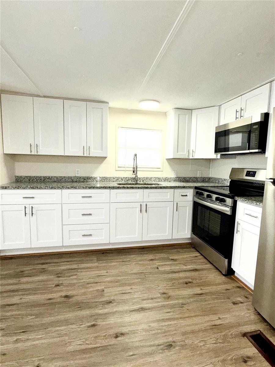 7134 LOFTY DR — photo 7