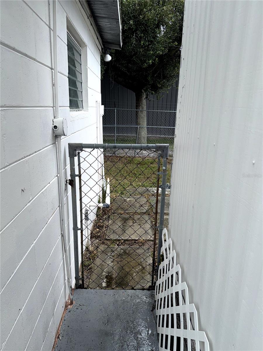 7134 LOFTY DR — photo 20