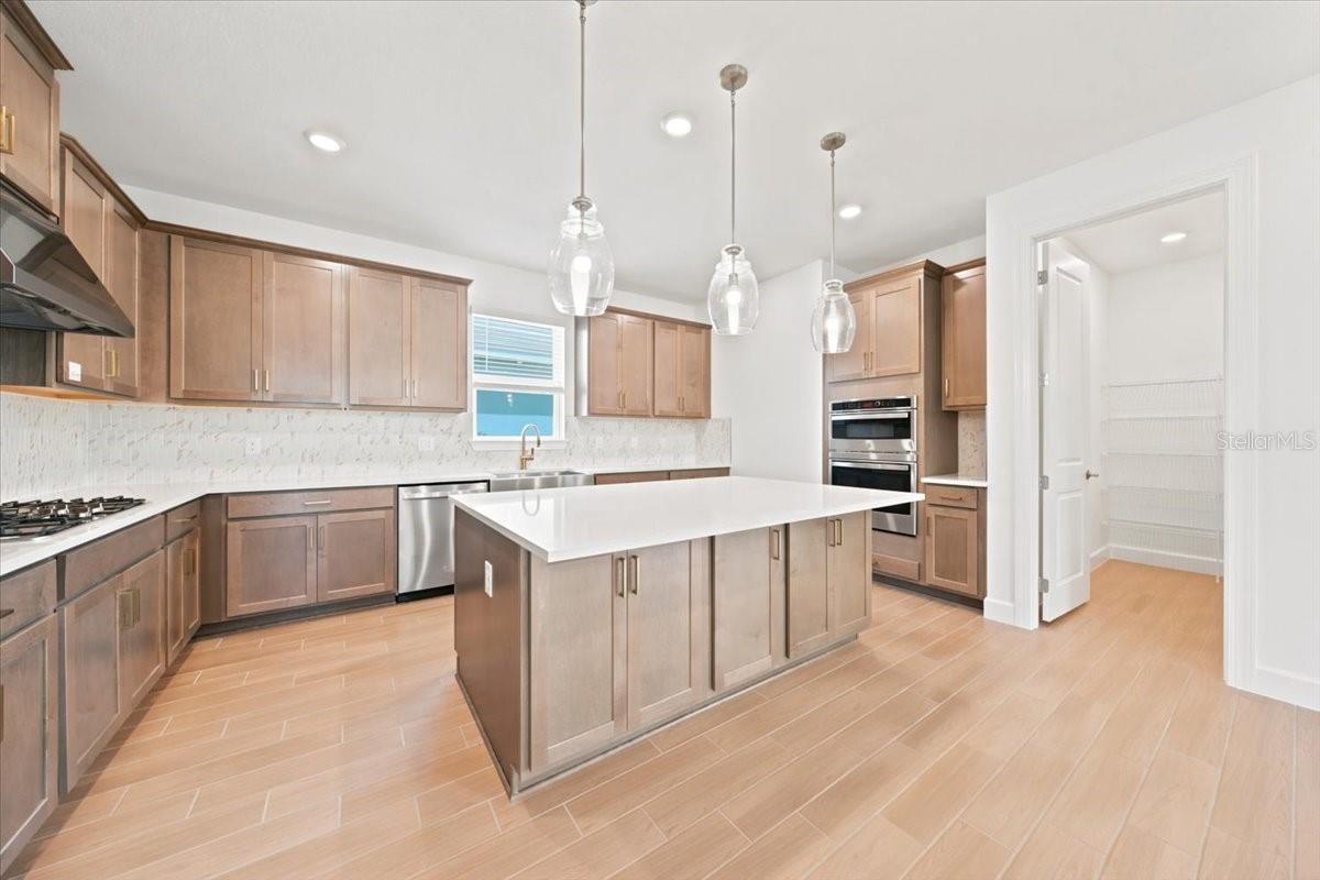 13902 FLETCHER DR — photo 15