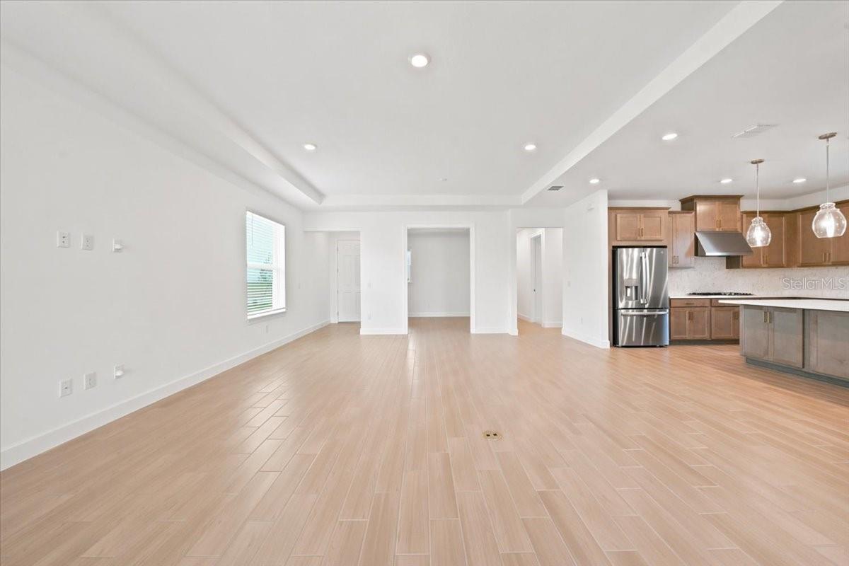13902 FLETCHER DR — photo 9