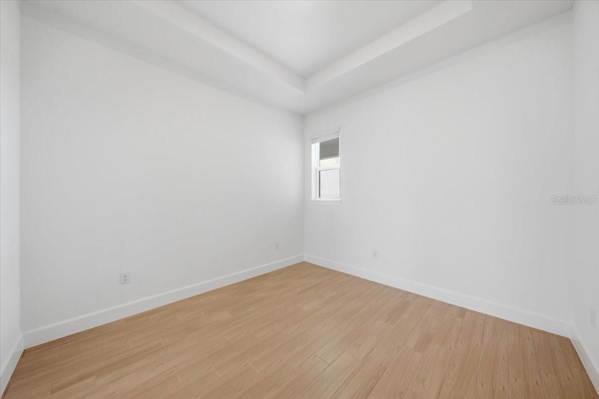 13902 FLETCHER DR — photo 31
