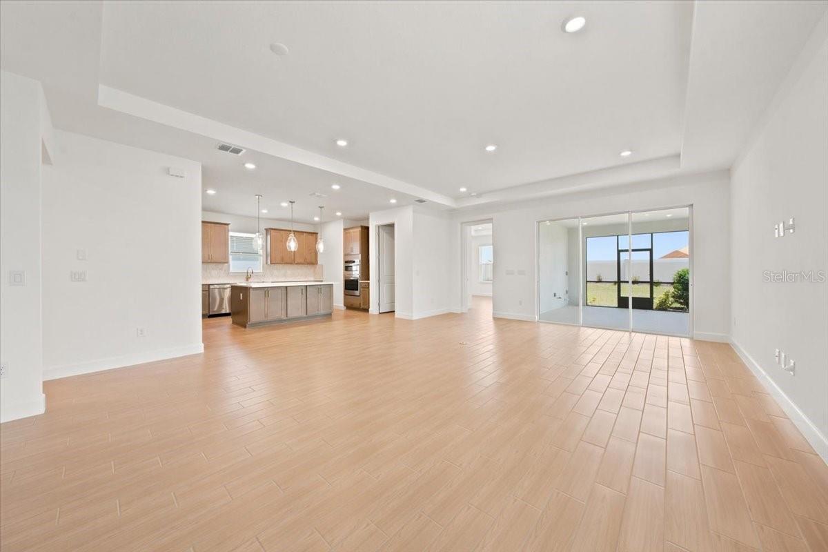 13902 FLETCHER DR — photo 6