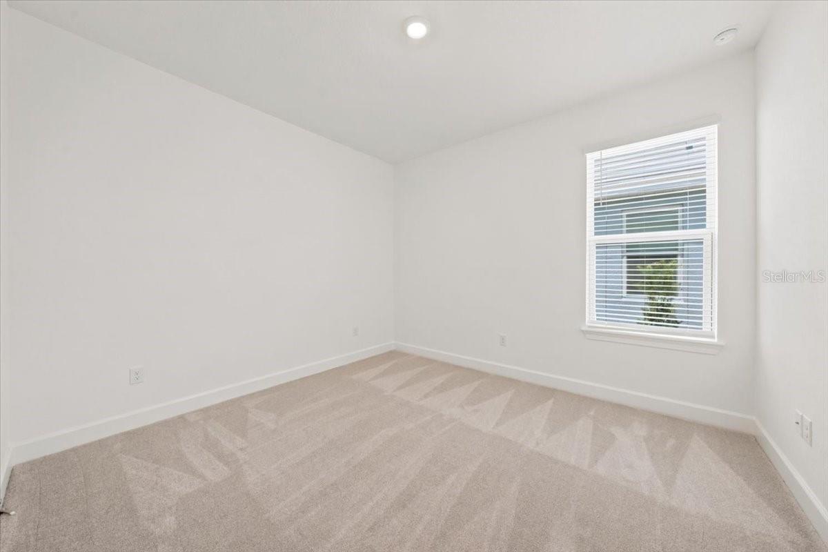 13902 FLETCHER DR — photo 34