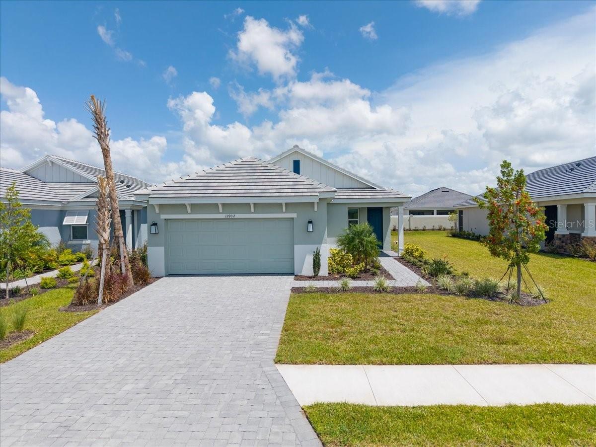 13902 FLETCHER DR — photo 2